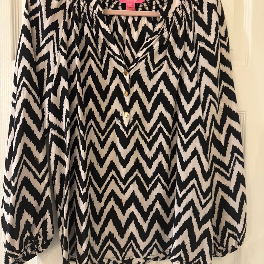 Lilly Pulitzer 100% Silk Black and White Chevron Blouse